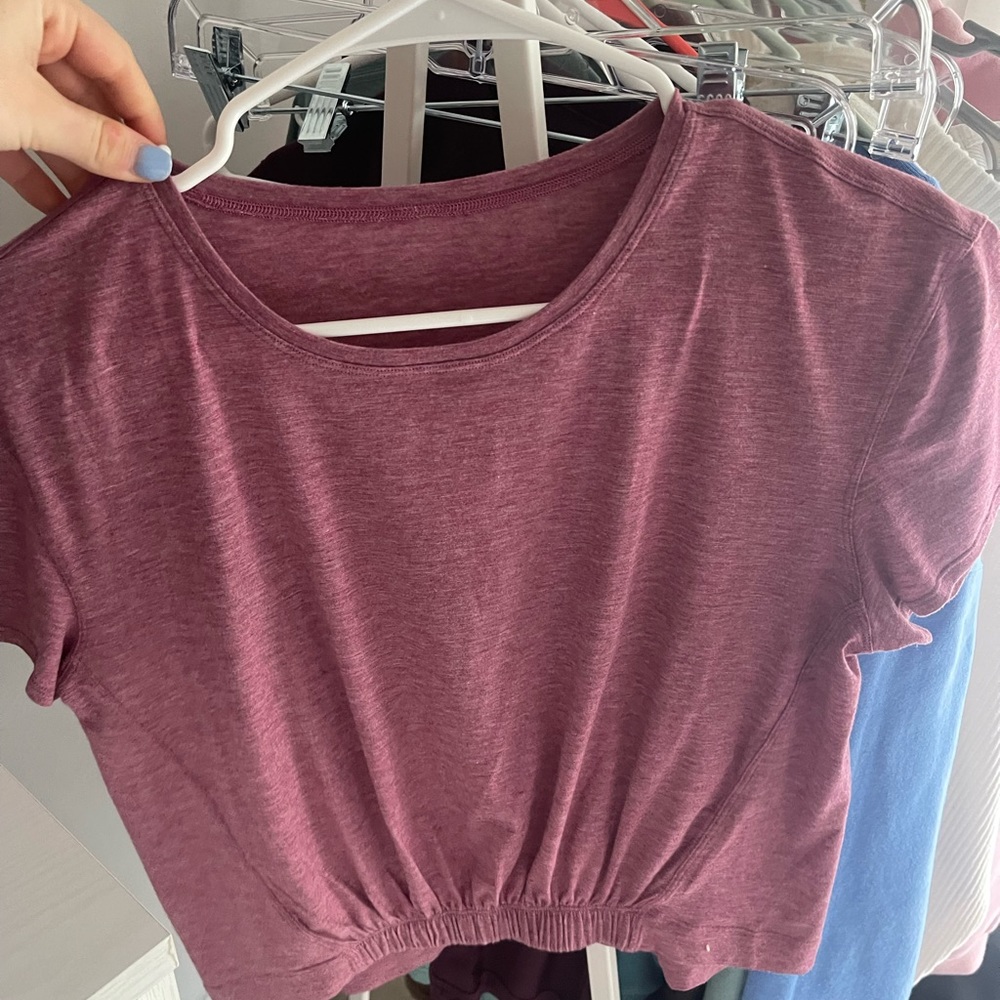 LULULEMON SIZE 6 TOP